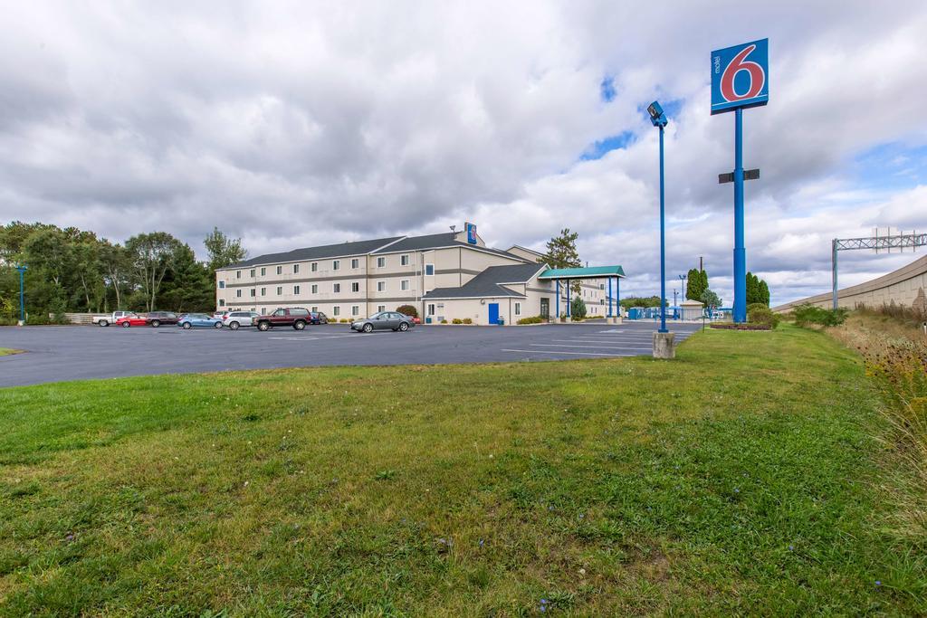 Motel 6-Baraboo, Wi - Lake Delton-Wisconsin Dells Εξωτερικό φωτογραφία