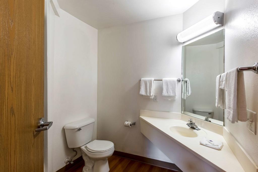 Motel 6-Baraboo, Wi - Lake Delton-Wisconsin Dells Εξωτερικό φωτογραφία