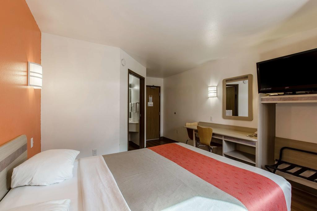 Motel 6-Baraboo, Wi - Lake Delton-Wisconsin Dells Εξωτερικό φωτογραφία