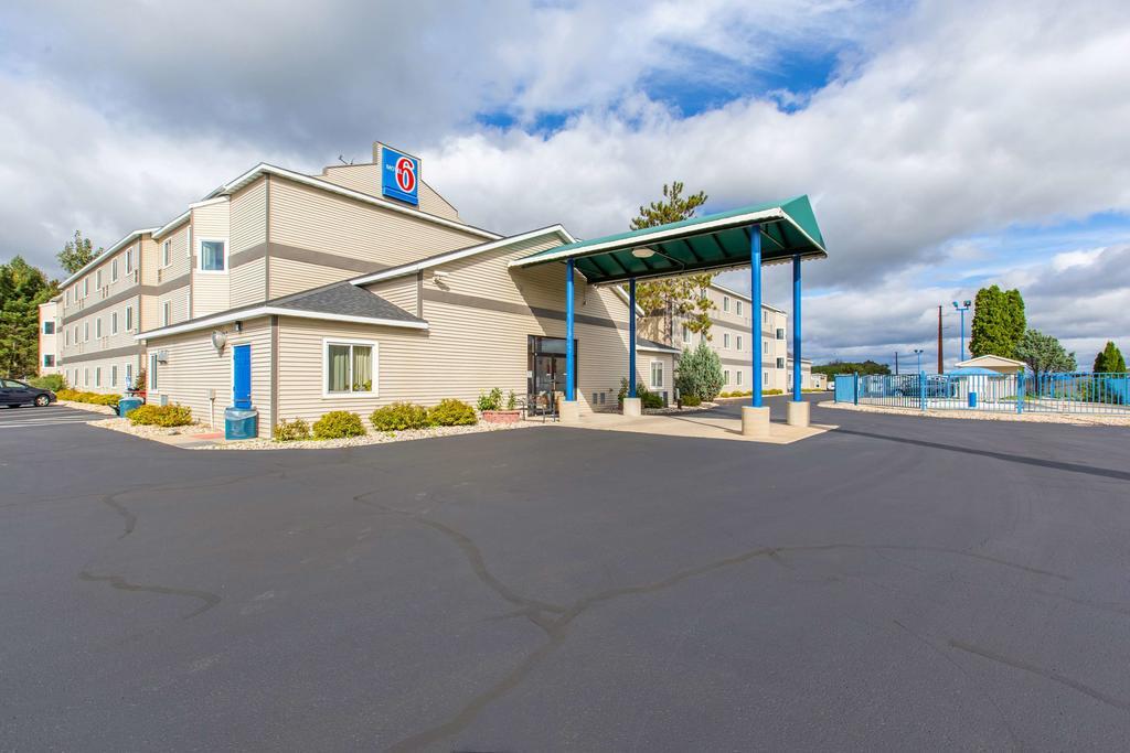 Motel 6-Baraboo, Wi - Lake Delton-Wisconsin Dells Εξωτερικό φωτογραφία
