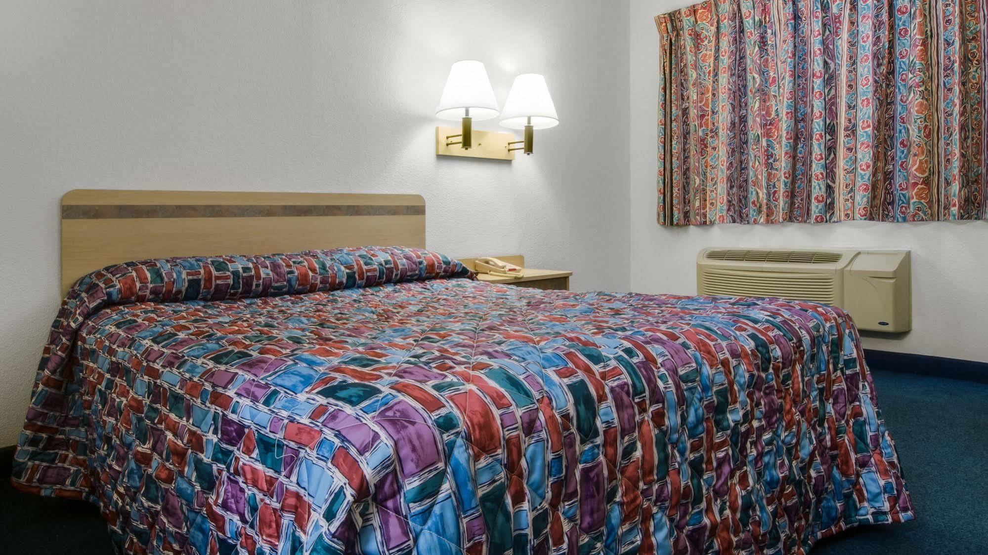 Motel 6-Baraboo, Wi - Lake Delton-Wisconsin Dells Εξωτερικό φωτογραφία
